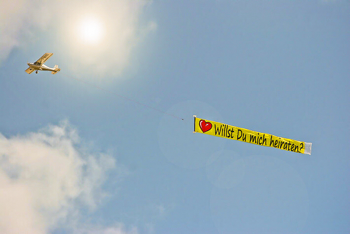 Luftwerbung Bannerschlepp Flugwerbung Und Werbefluge Home