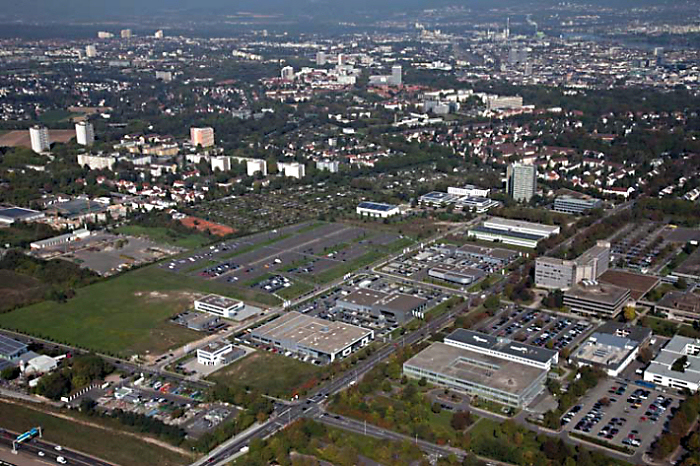 Mainz, automeile, Luftbild, Messewerbung mit Skybanner, Luftwerbung