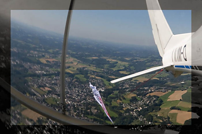 Plakatwerbung Mainz, Flugwerbung, Werbeflge